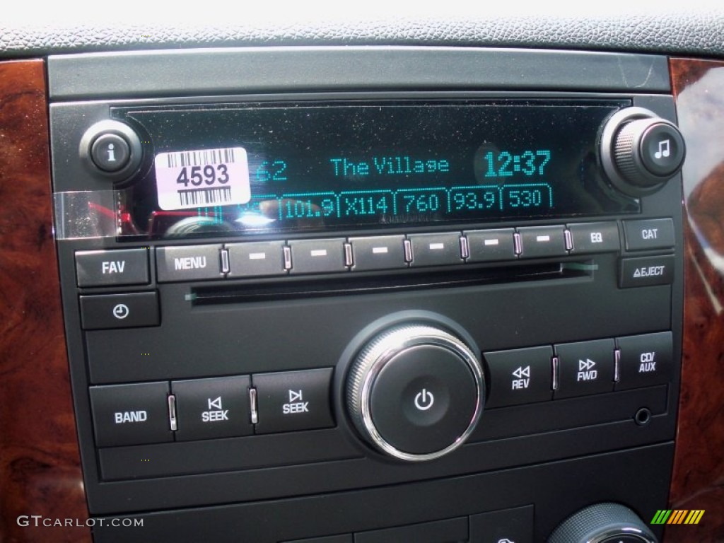 2011 Chevrolet Suburban LS 4x4 Audio System Photo #52899906