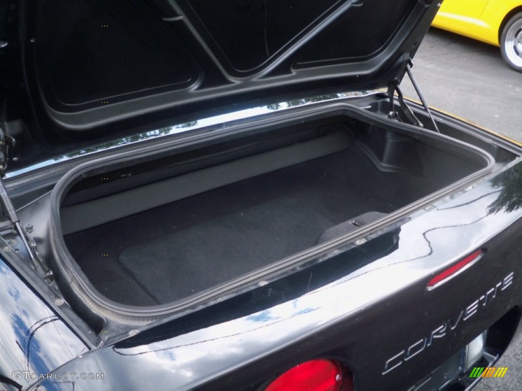 1998 Chevrolet Corvette Convertible Trunk Photo #52900251