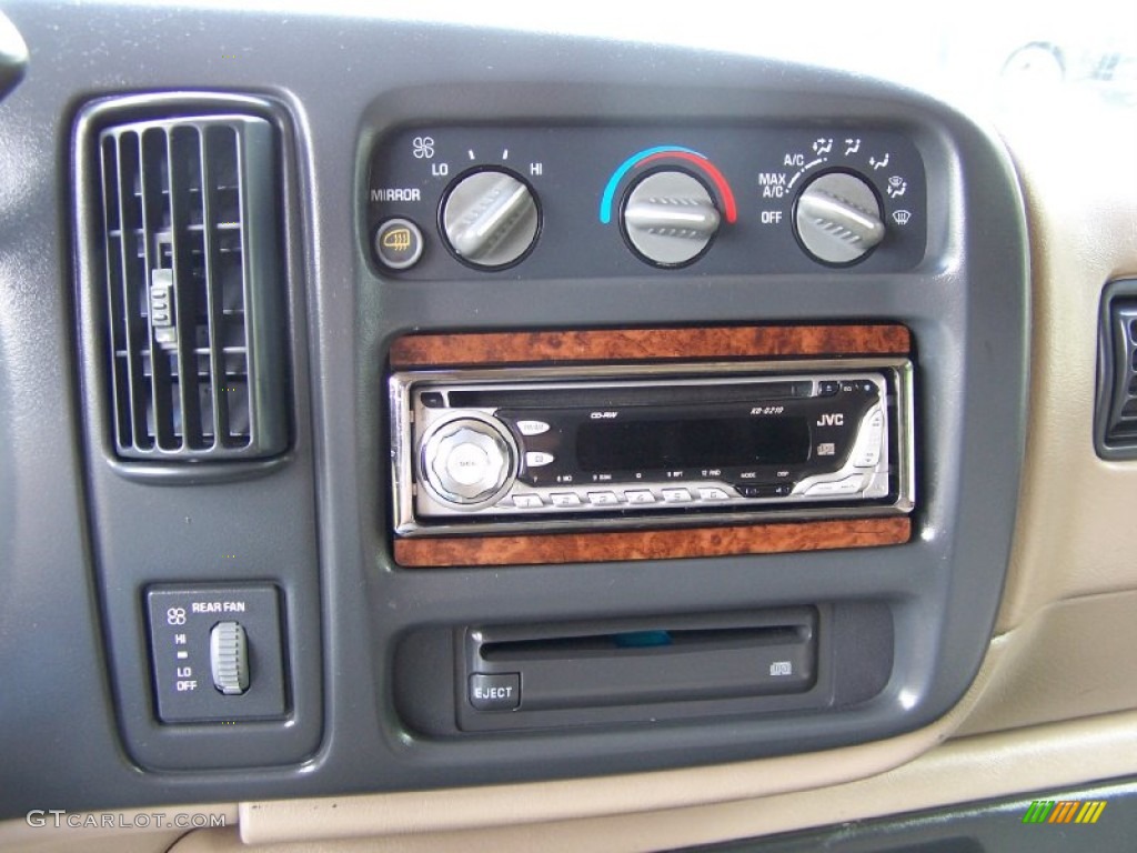 1998 Chevrolet Chevy Van G10 Passenger Conversion Audio System Photo #52903314