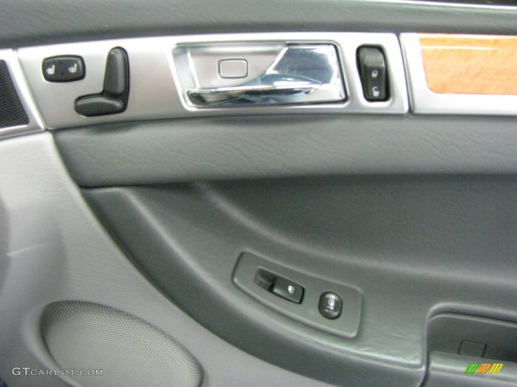 2007 Chrysler Pacifica Limited AWD Controls Photo #52906263