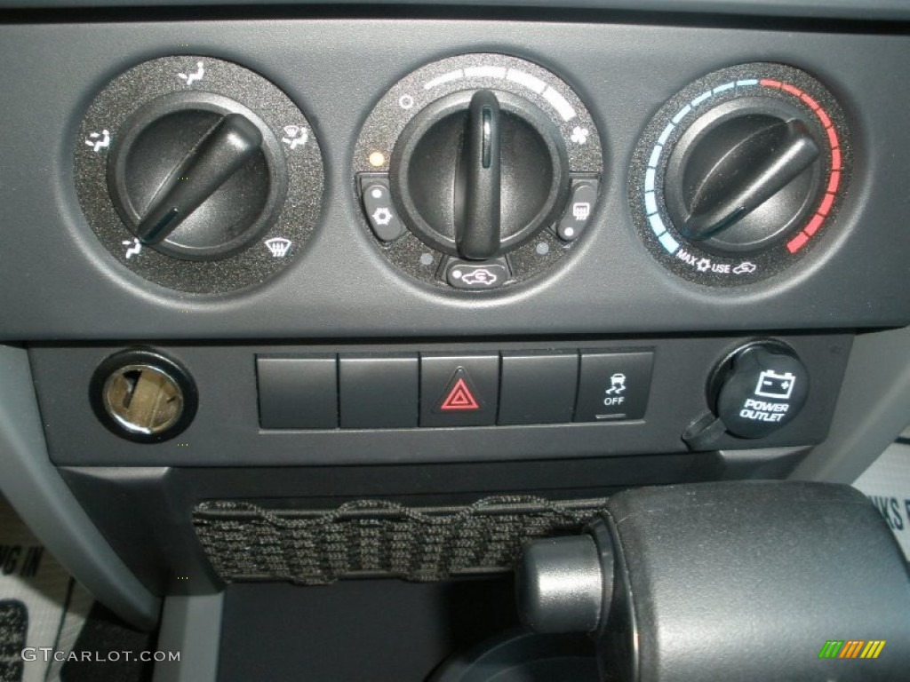 2010 Jeep Wrangler Unlimited Sahara Controls Photo #52906269