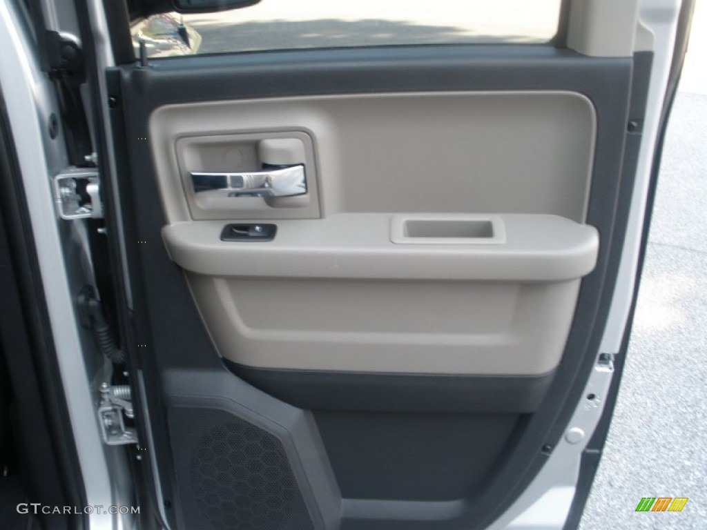 2011 Ram 1500 SLT Quad Cab - Bright Silver Metallic / Dark Slate Gray/Medium Graystone photo #22