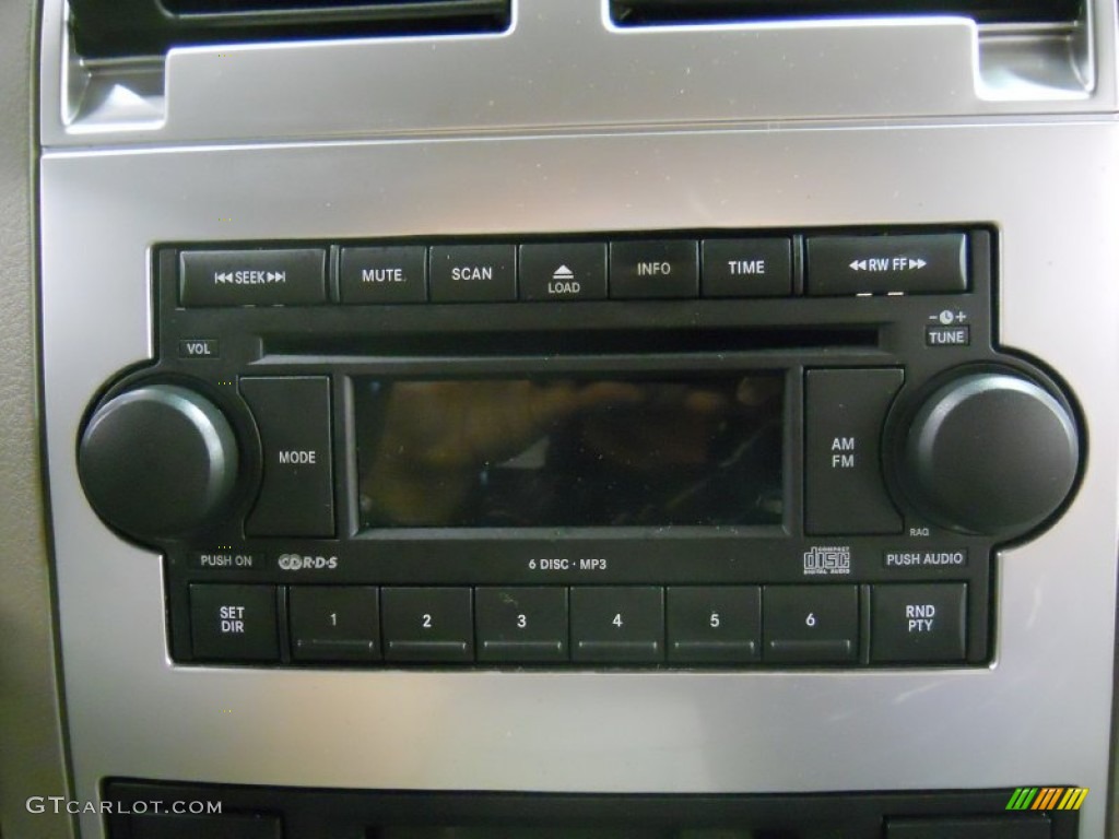 2006 Dodge Durango Limited HEMI 4x4 Audio System Photo #52907239