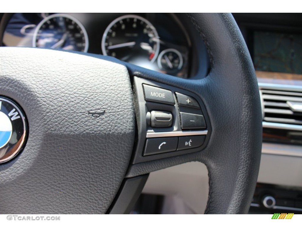 2011 BMW 5 Series 550i Gran Turismo Controls Photo #52908654