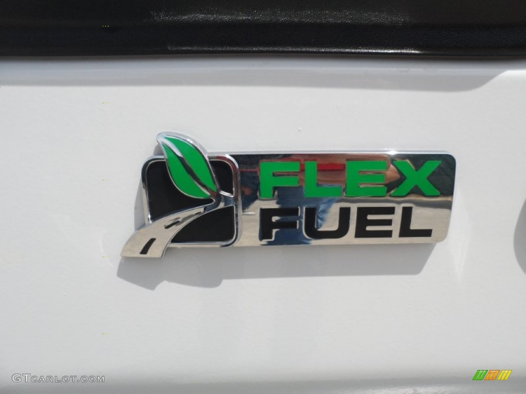 2011 Ford E Series Van E350 XL Extended Passenger Marks and Logos Photo #52909707