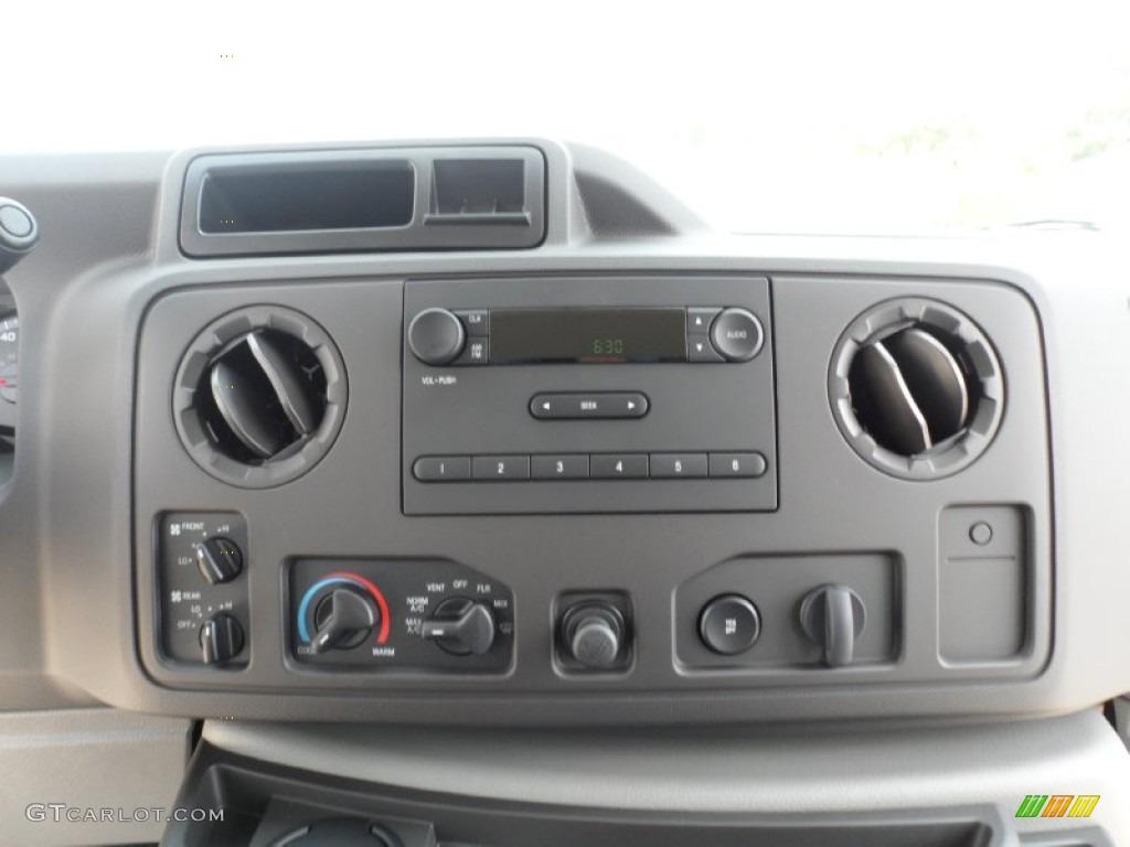2011 Ford E Series Van E350 XL Extended Passenger Controls Photo #52910368