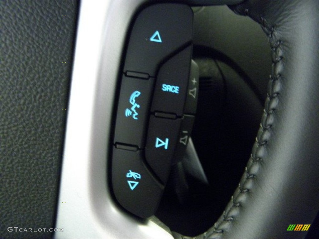 2012 Chevrolet Traverse LT Controls Photo #52911438
