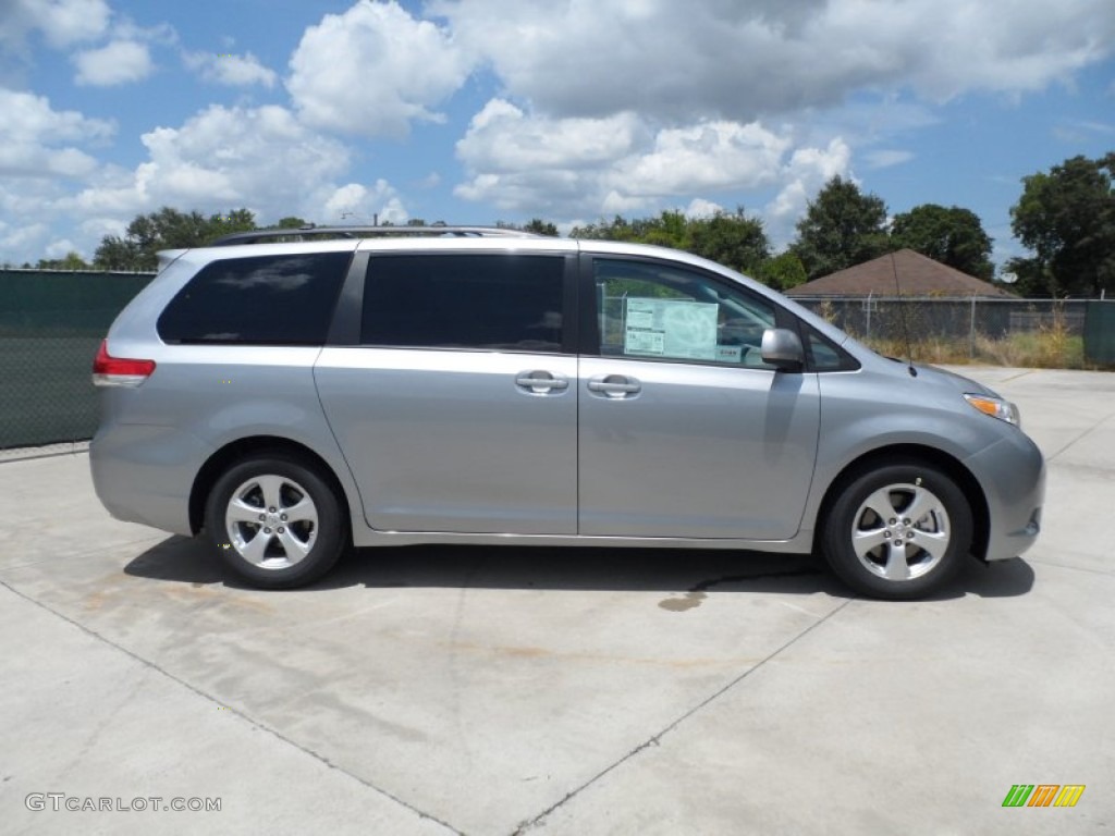 2011 Sienna LE - Silver Sky Metallic / Light Gray photo #2