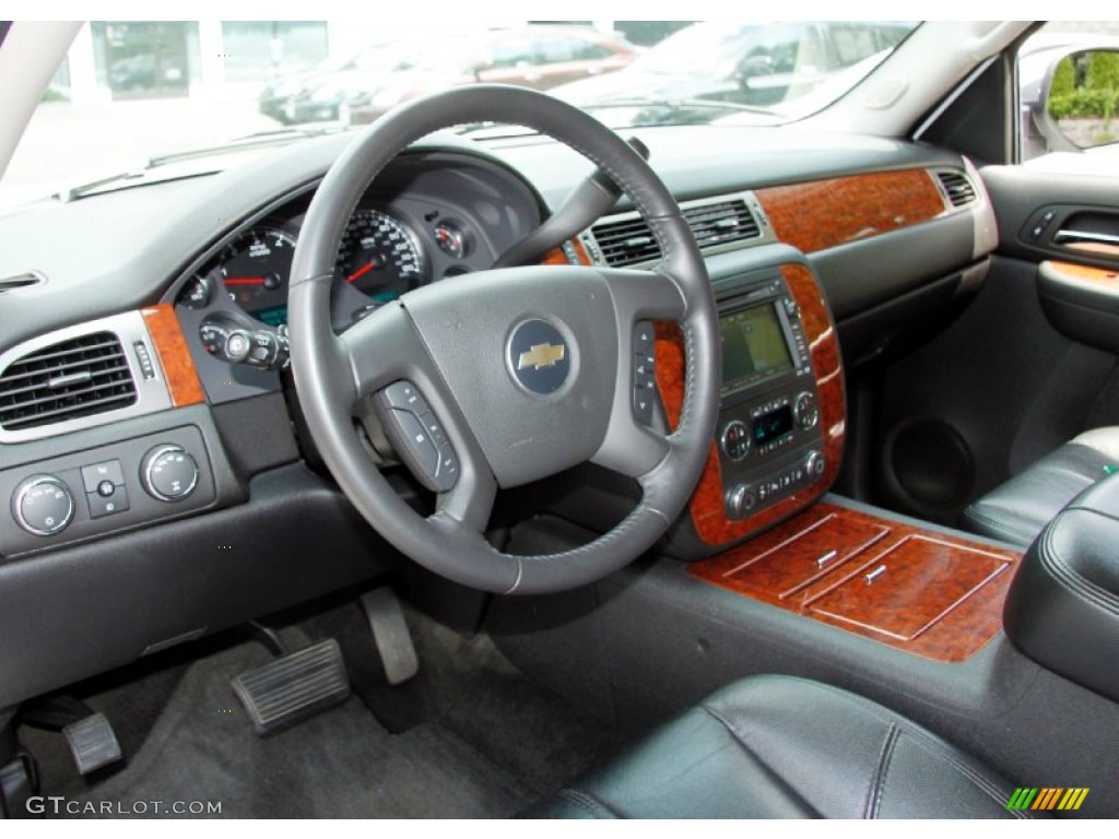 2007 Chevrolet Tahoe LTZ 4x4 Ebony Dashboard Photo #52913964