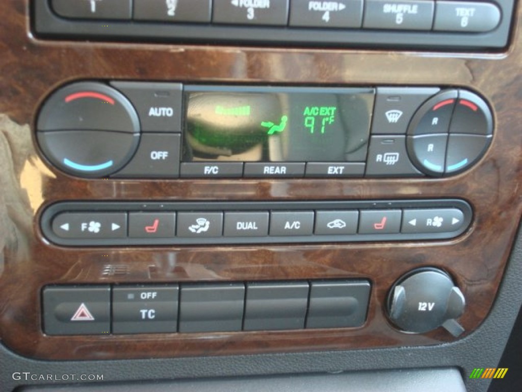 2005 Ford Freestyle Limited AWD Controls Photo #52914391