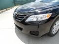 Black - Camry LE Photo No. 10