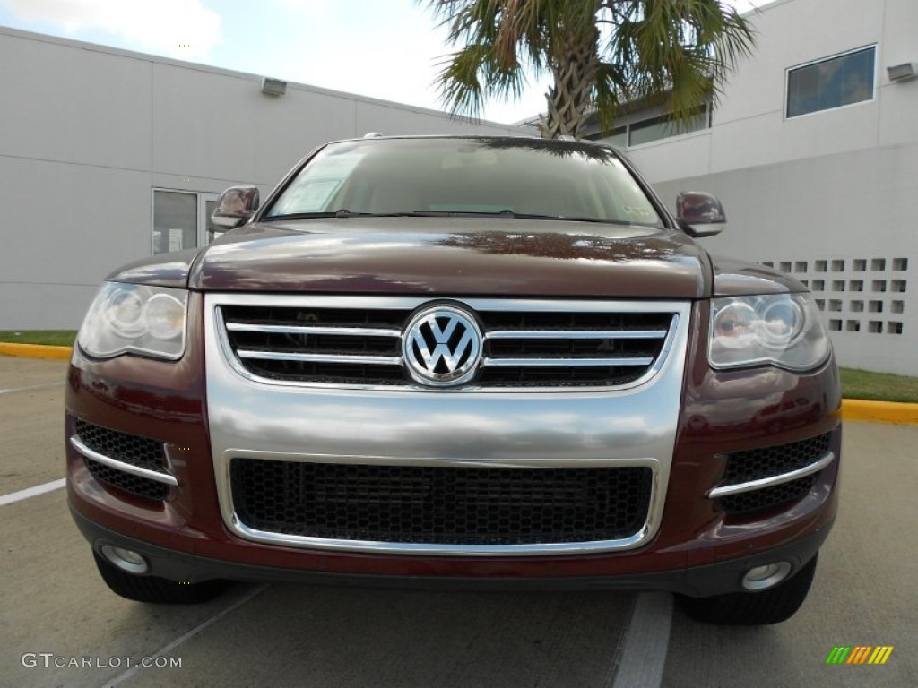 2008 Touareg 2 V8 - Cranberry Red Metallic / Pure Beige photo #2