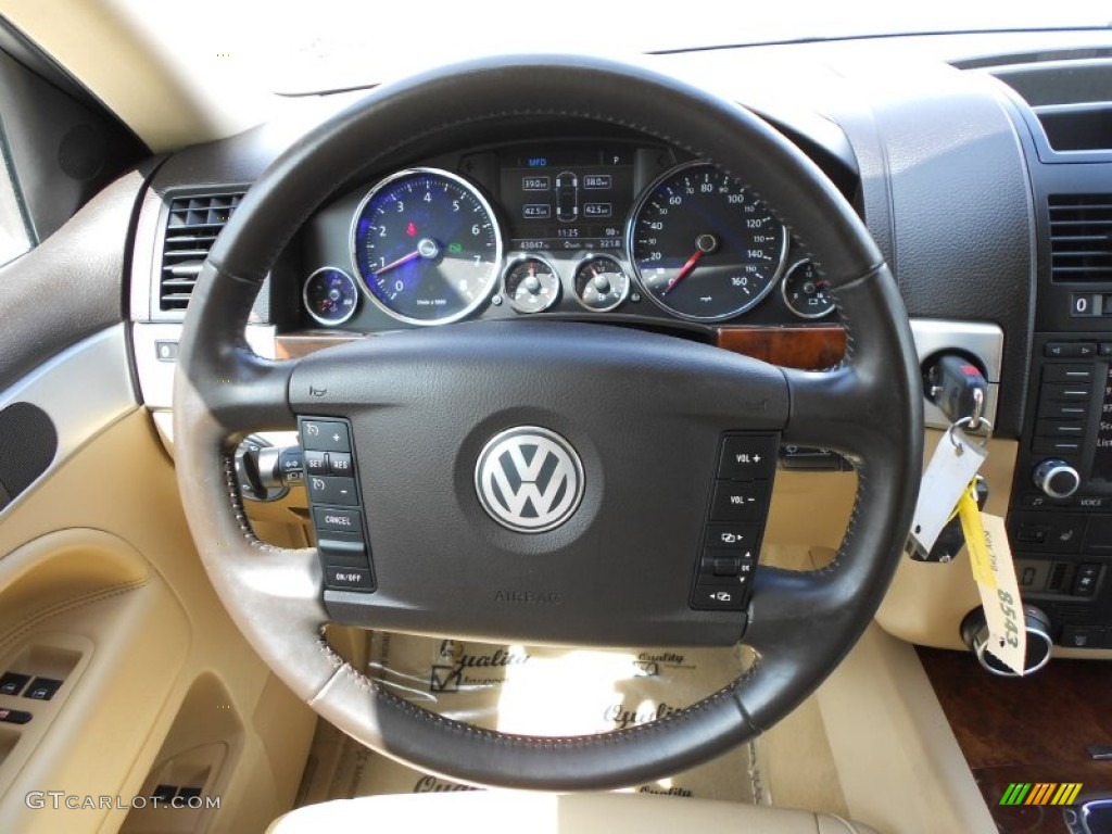 2008 Volkswagen Touareg 2 V8 Pure Beige Steering Wheel Photo #52915311