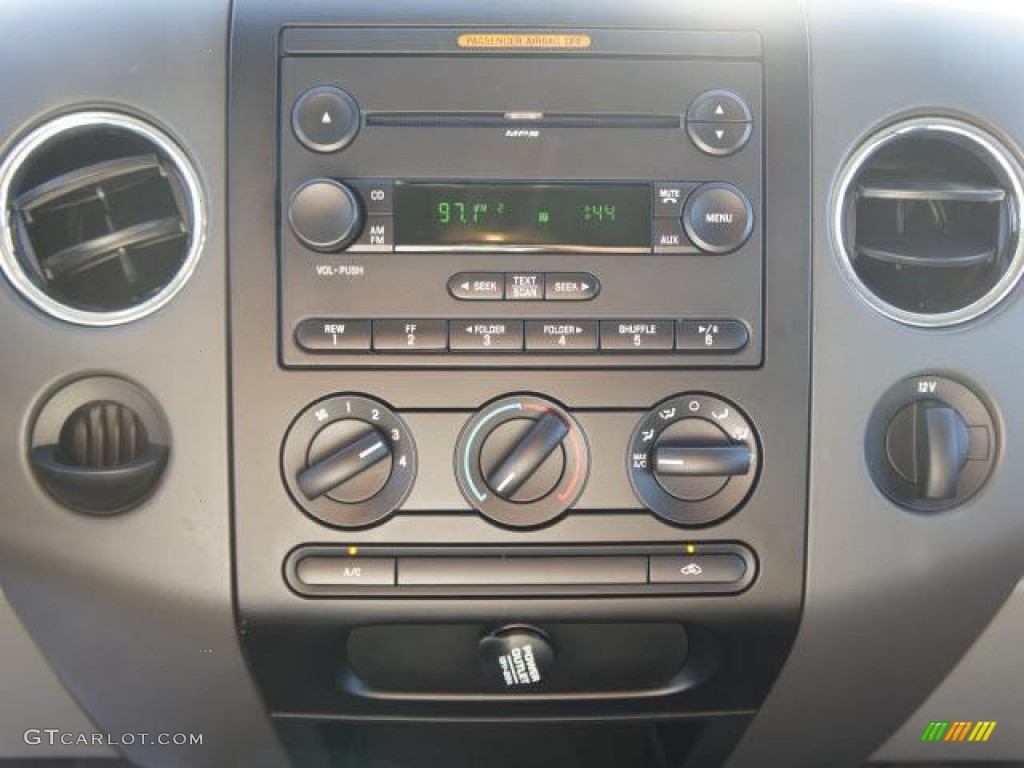 2007 Ford F150 XLT SuperCab Controls Photo #52916709
