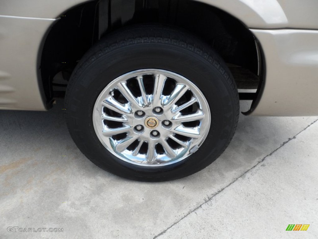 2002 Chrysler Town & Country Limited Wheel Photo #52918989
