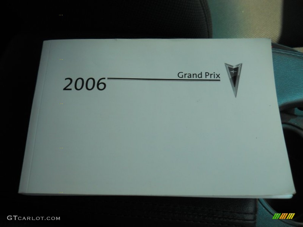 2005 Grand Prix Sedan - Ivory White / Parchment/Dark Pewter photo #19