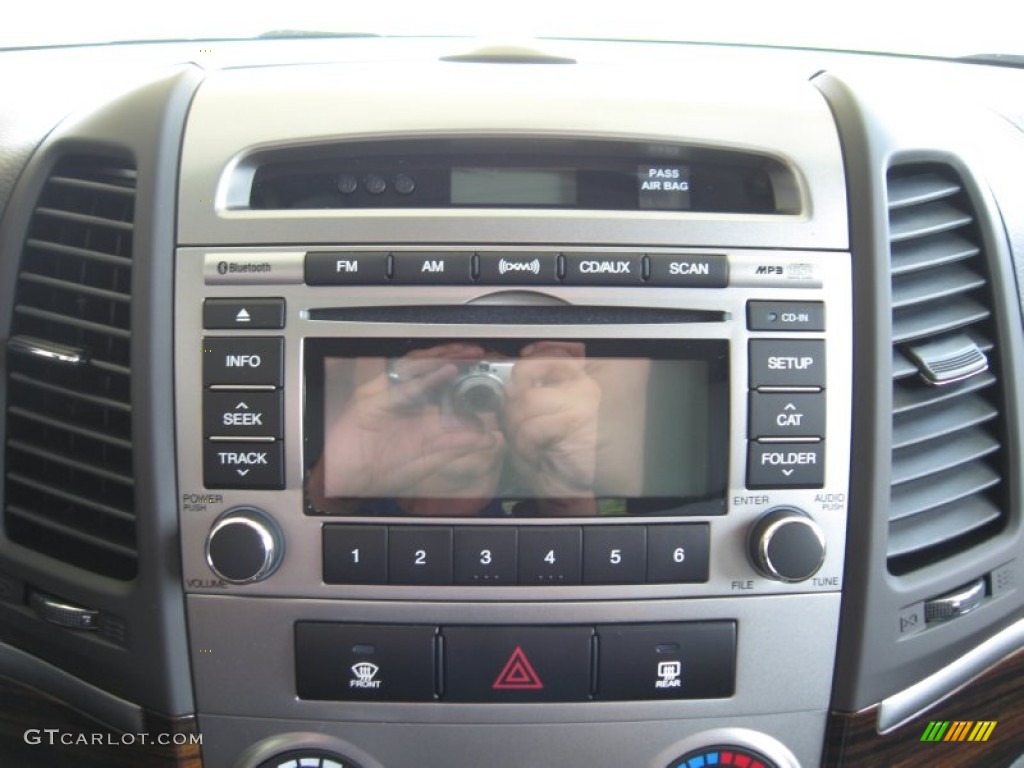 2012 Hyundai Santa Fe GLS AWD Audio System Photo #52922947