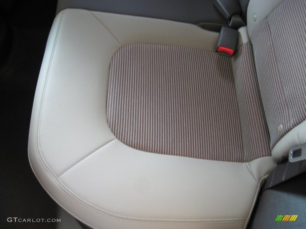 Taupe Interior 2012 Hyundai Tucson GLS Photo #52923253