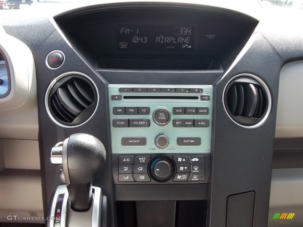 2009 Honda Pilot LX 4WD Controls Photo #52924387