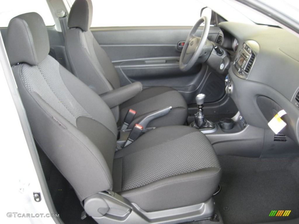 Black Interior 2011 Hyundai Accent SE 3 Door Photo #52924990