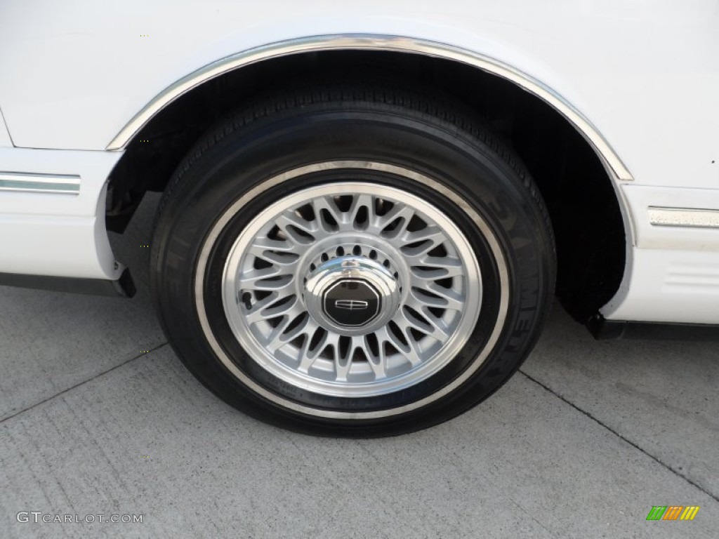 1995 Lincoln Town Car Executive Wheel Photo #52925045