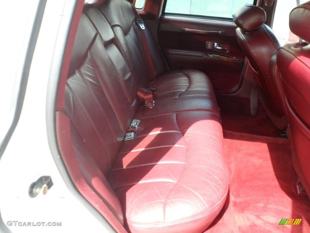 Dark Red Interior 1995 Lincoln Town Car Executive Photo #52925239