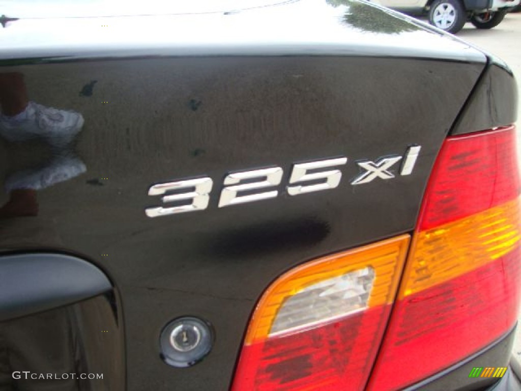 2004 3 Series 325xi Sedan - Jet Black / Black photo #32