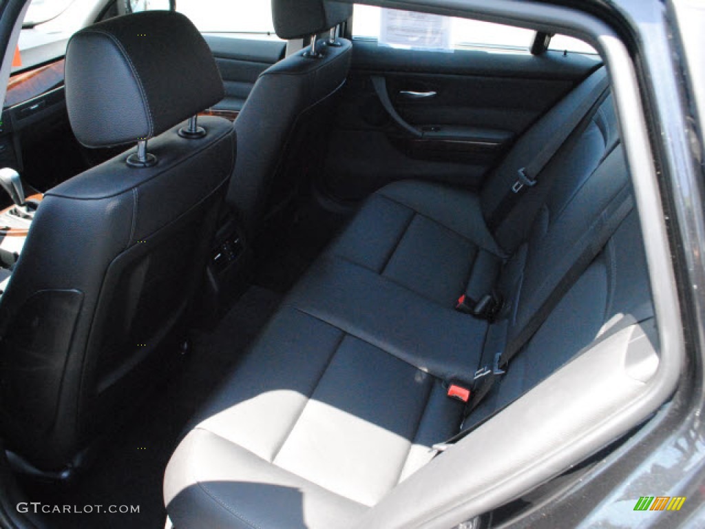 2011 3 Series 328i xDrive Sports Wagon - Black Sapphire Metallic / Black photo #13