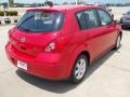 Red Alert - Versa 1.8 SL Hatchback Photo No. 3