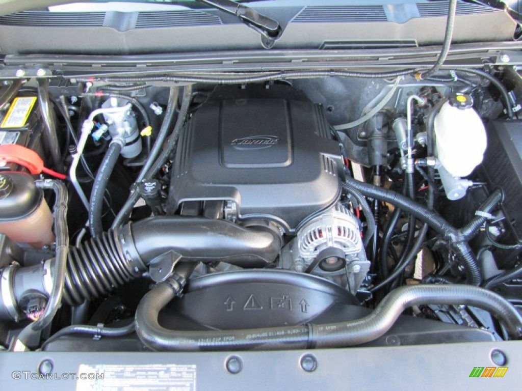 2008 Chevrolet Silverado 2500HD LTZ Crew Cab 4x4 Engine Photos