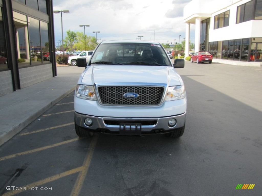 2006 F150 Lariat SuperCrew 4x4 - Oxford White / Black photo #32