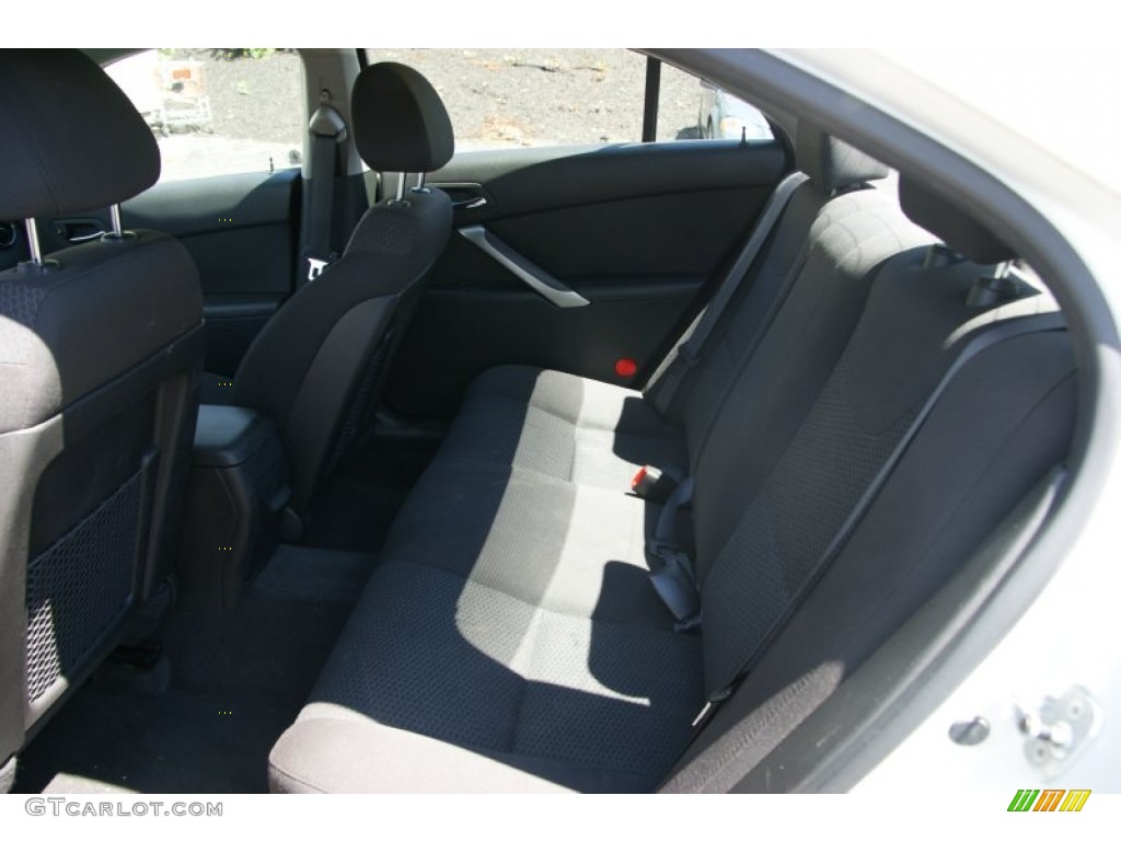 2006 G6 Sedan - Ivory White / Ebony photo #11