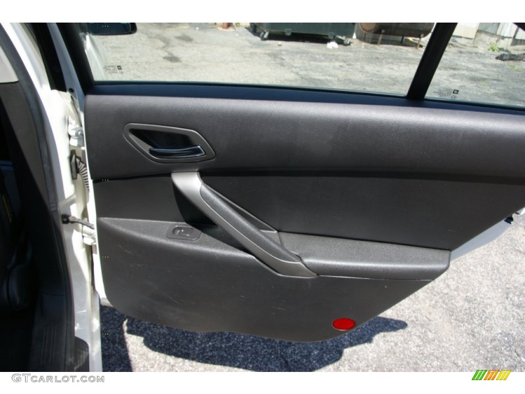 2006 G6 Sedan - Ivory White / Ebony photo #20