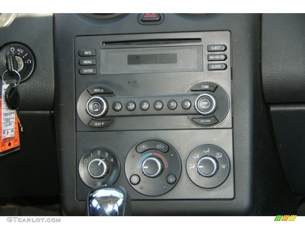 2006 G6 Sedan - Ivory White / Ebony photo #23