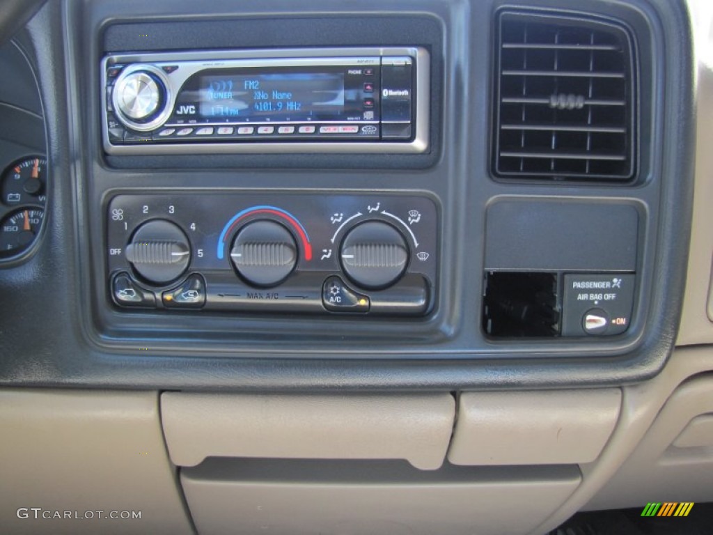 2002 Chevrolet Silverado 1500 LT Extended Cab 4x4 Audio System Photo #52936659