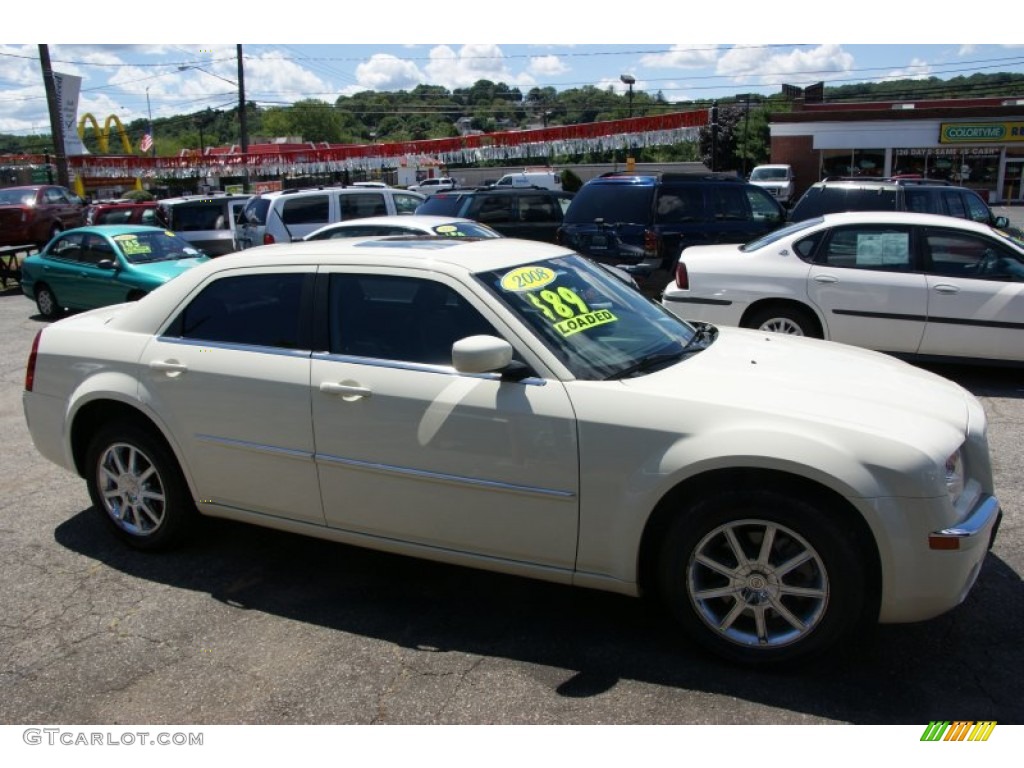 2008 300 Limited AWD - Cool Vanilla White / Dark Slate Gray photo #3