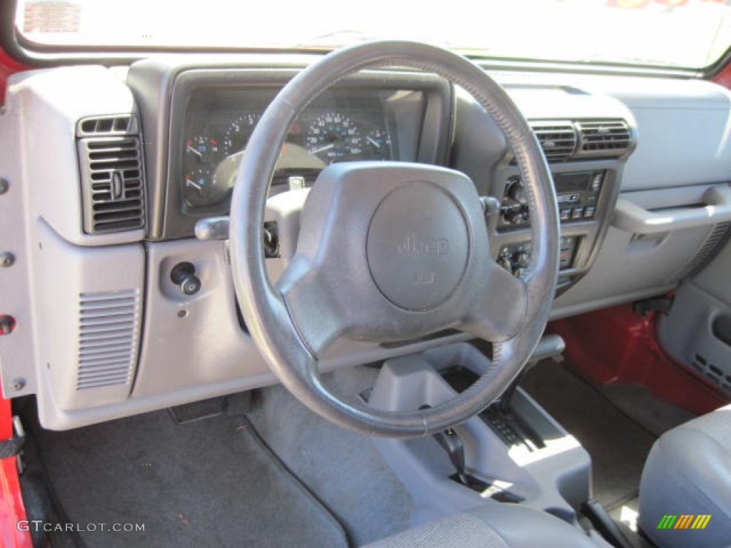 1998 Wrangler Sport 4x4 - Chili Pepper Red Pearl / Gray photo #5