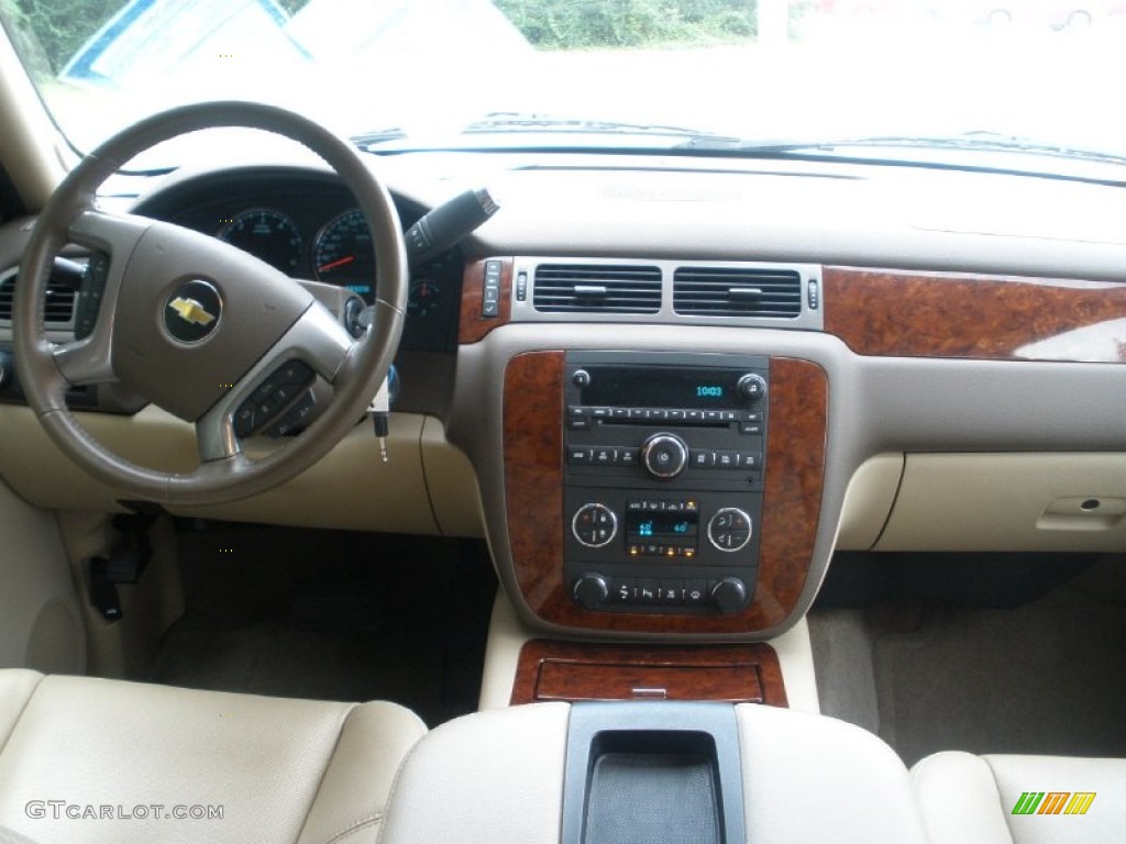 2009 Chevrolet Avalanche LTZ Light Cashmere Dashboard Photo #52938306