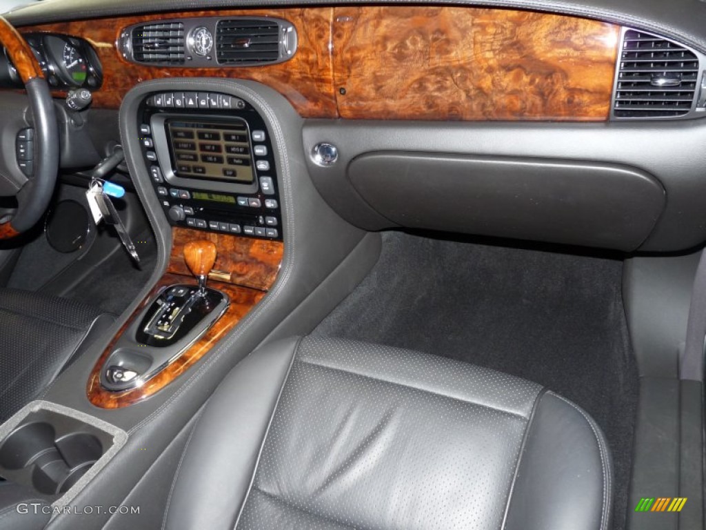 2009 Jaguar XJ XJ8 Charcoal/Charcoal Dashboard Photo #52939224