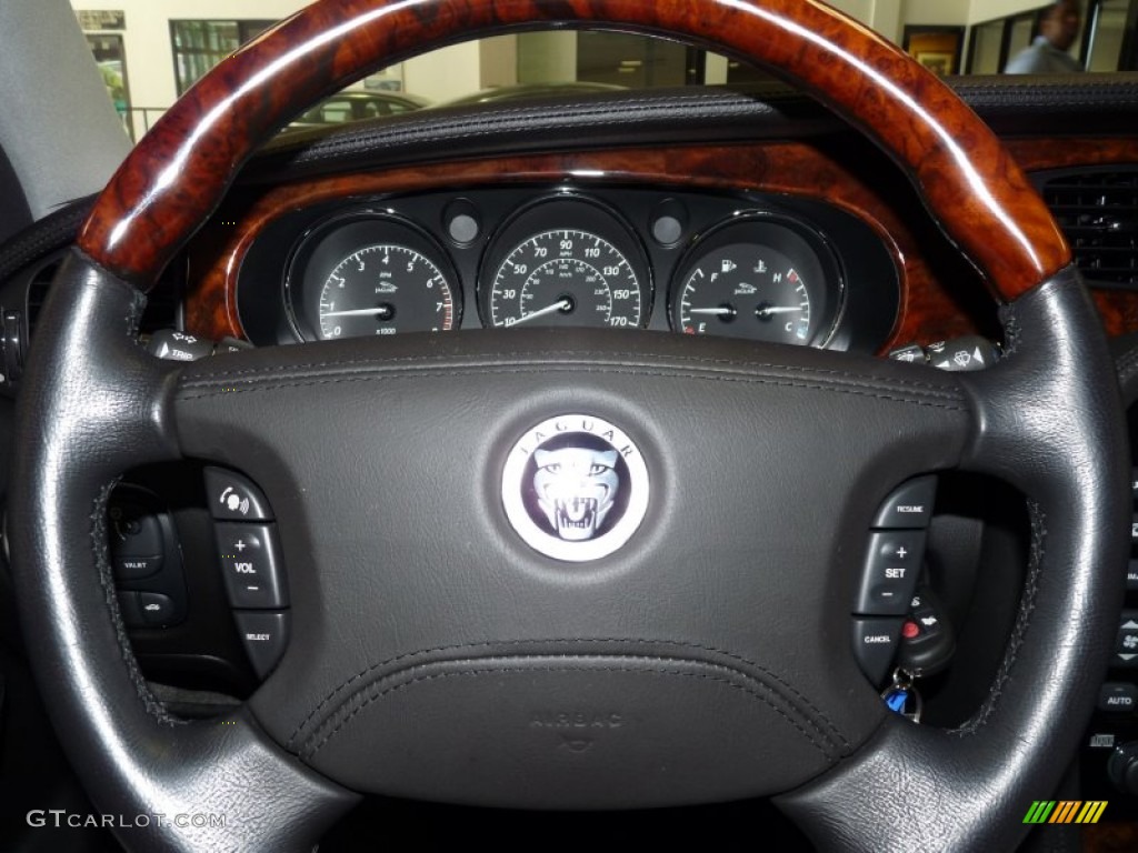 2009 Jaguar XJ XJ8 Steering Wheel Photos