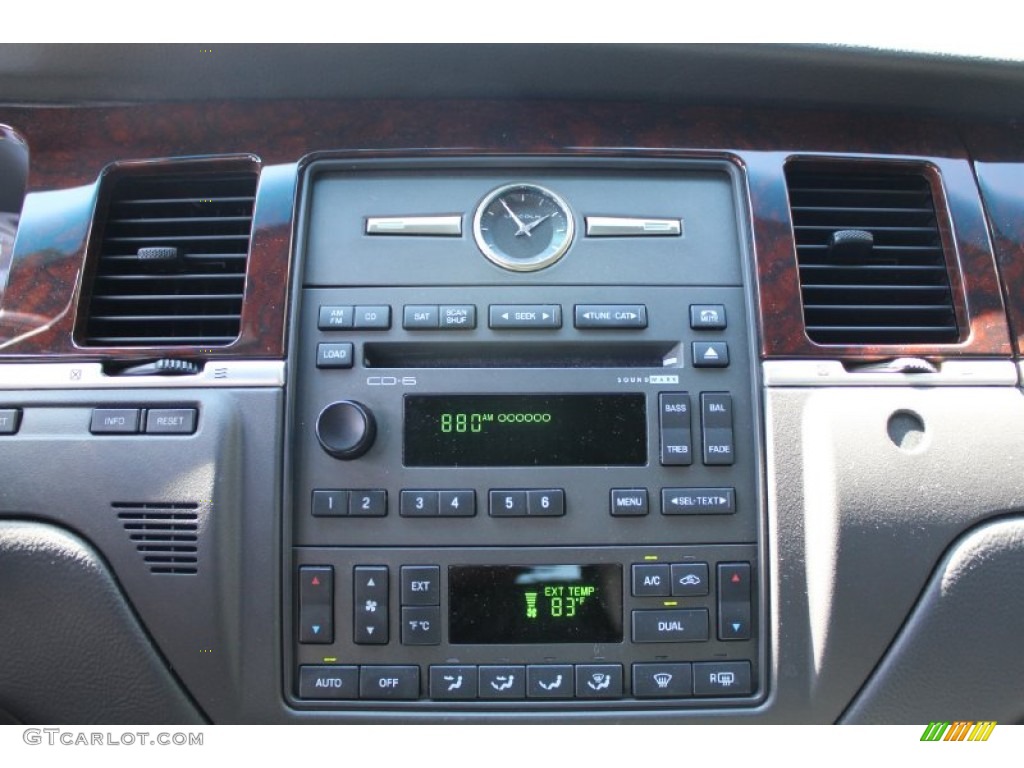 2008 Lincoln Town Car Signature Limited Controls Photo #52940229