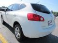 2009 Phantom White Nissan Rogue S  photo #4