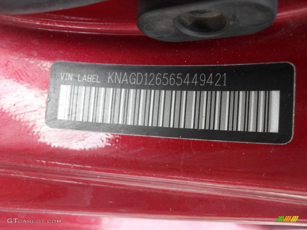 2006 Optima LX - Radiant Red / Gray photo #9