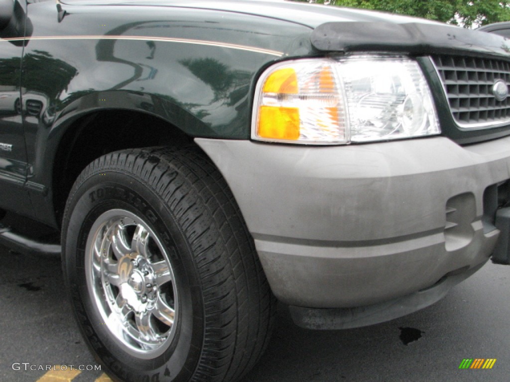 2002 Explorer XLS - Aspen Green Metallic / Medium Parchment photo #2