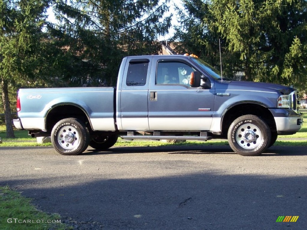 2005 F250 Super Duty XLT SuperCab 4x4 - Medium Wedgewood Blue Metallic / Medium Flint photo #12