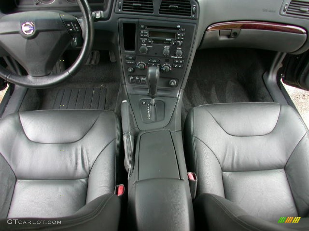 Graphite Interior 2004 Volvo S60 2.5T Photo #52949268