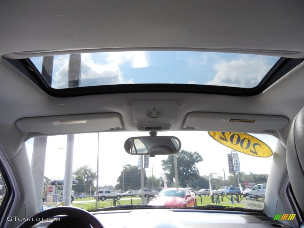 2002 Volkswagen New Beetle GLS Coupe Sunroof Photos