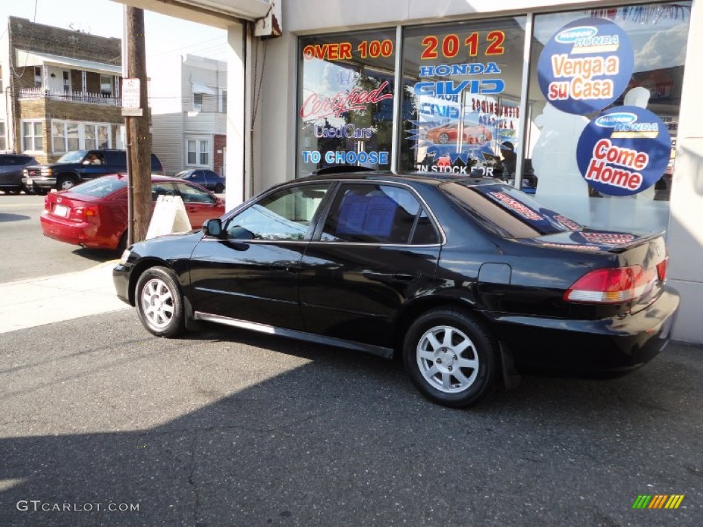 2002 Accord SE Sedan - Nighthawk Black Pearl / Quartz Gray photo #4