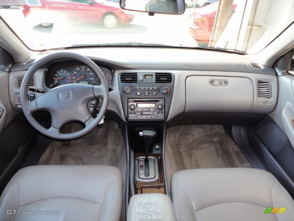 2002 Accord SE Sedan - Nighthawk Black Pearl / Quartz Gray photo #9