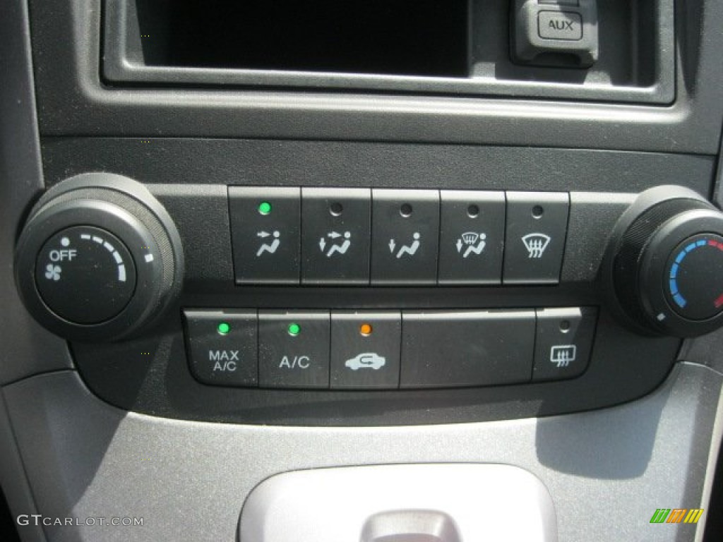 2009 Honda CR-V LX Controls Photo #52959126